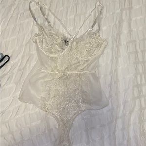 Fashion nova lace bodysuit